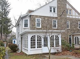 7137 Lincoln Dr, Philadelphia, PA 19119