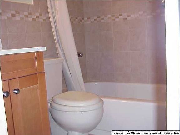 4th image of 85 Elmwood Park Dr APT 26