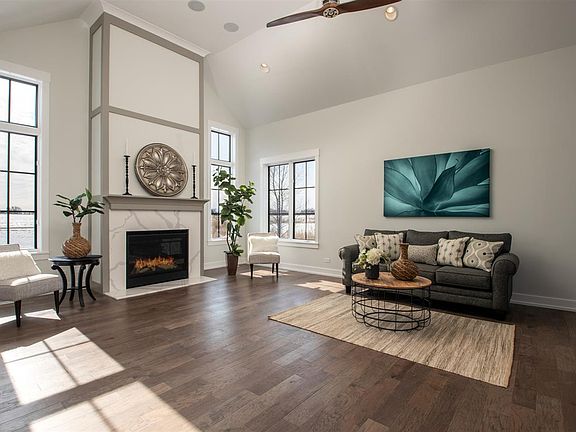 4th image of 8811 Meadow Lake Trl