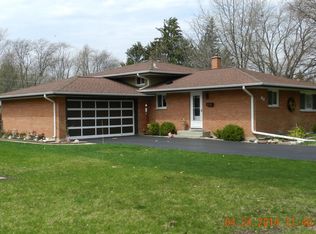 108 N Stevenson Ln, Mount Prospect, IL