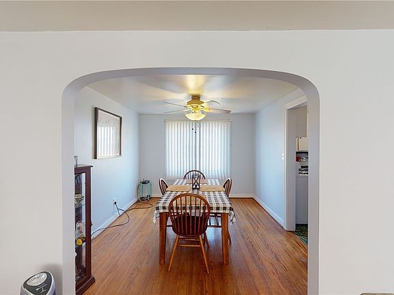2nd image of 18 Cleveland Dr