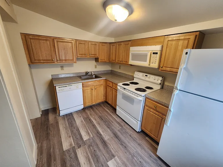 216 Decatur St #3 — Photo 10