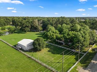 9122 Kerr Dr, Tomball, TX 77375