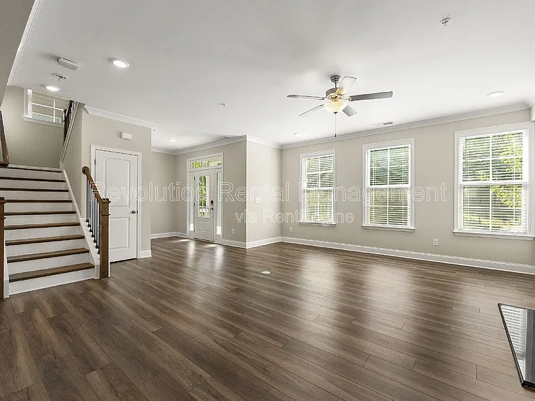 105 W Dixie Ave SE — Photo 16