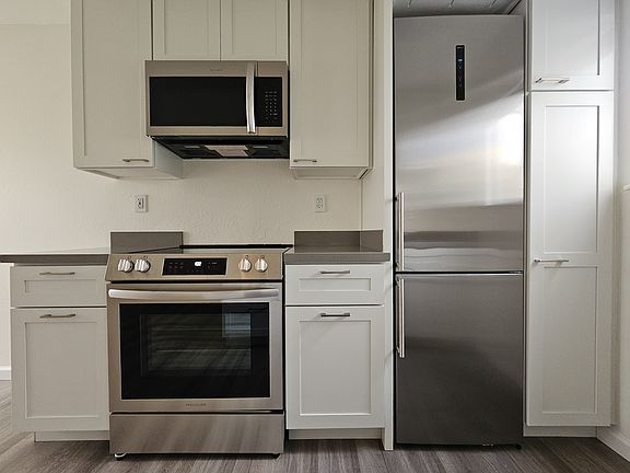 2nd image of 268 2nd Ave APT 2