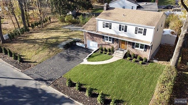 1st image of 325 Patterson St