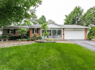 203 Ledgewood Dr, Rochester, NY 14615