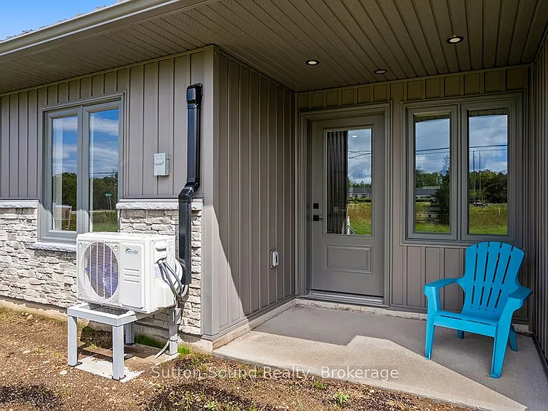 18 Maple Golf Cres #4 — Photo 31