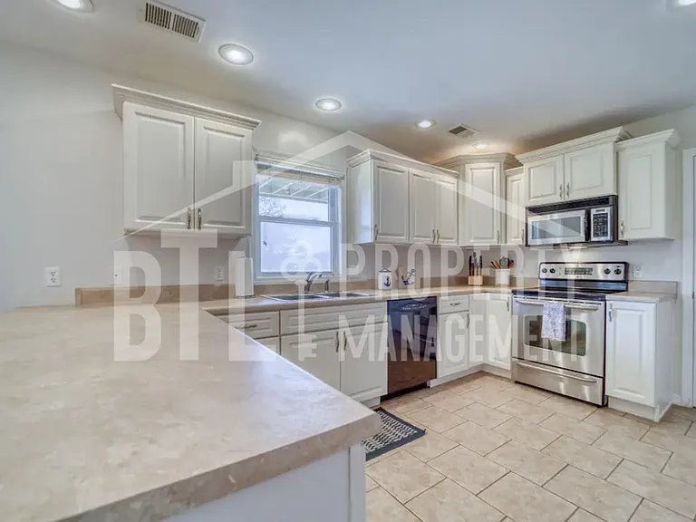134 Lake Village Ln — Photo 27