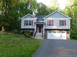 7381 Buchanan Dr, King George, VA 22485