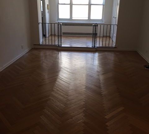 4th image of 139 E 35th St APT 12H
