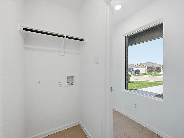 1632 Elliot Rd — Photo 9