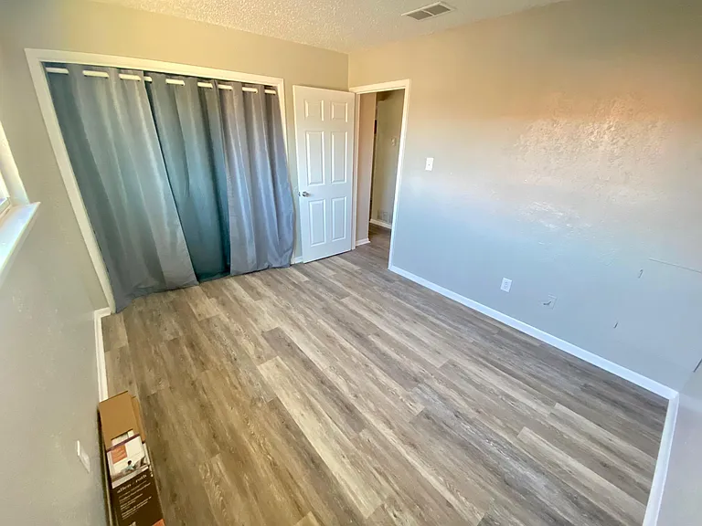 2413 Valley Forge Ave #D — Photo 10