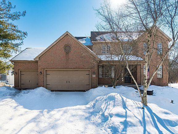 4th image of 180 Oakwood Ct
