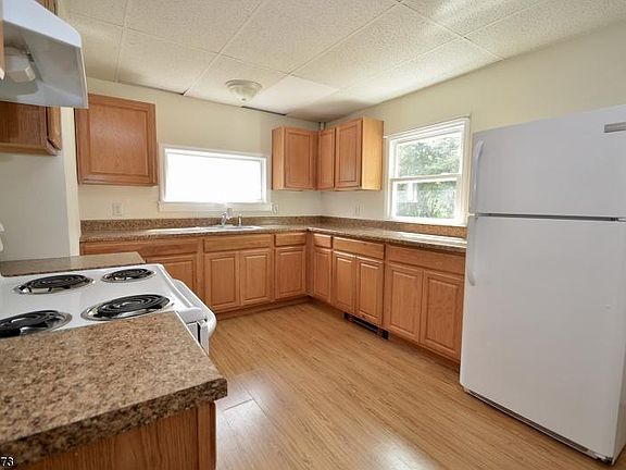 3rd image of 22 Walling Ave #24