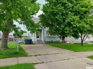 574 1st Ave, Clinton, IA 52732