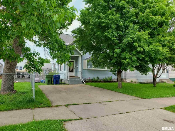 574 1st Ave, Clinton, IA 52732