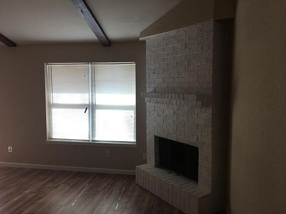 4th image of 4614 E 27th St