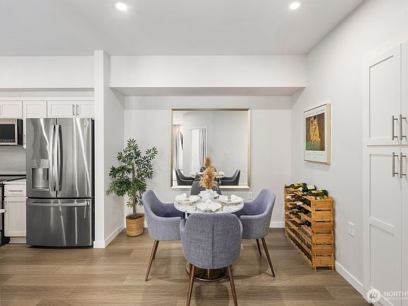 3rd image of 1237 Meander Way SE #101