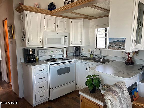 5th image of 1287 S SIOUX Drive