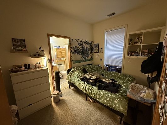 2nd image of 1444 N Leavitt St #3F