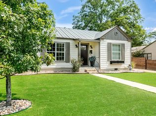 212 W Centre St, Fredericksburg, TX 78624
