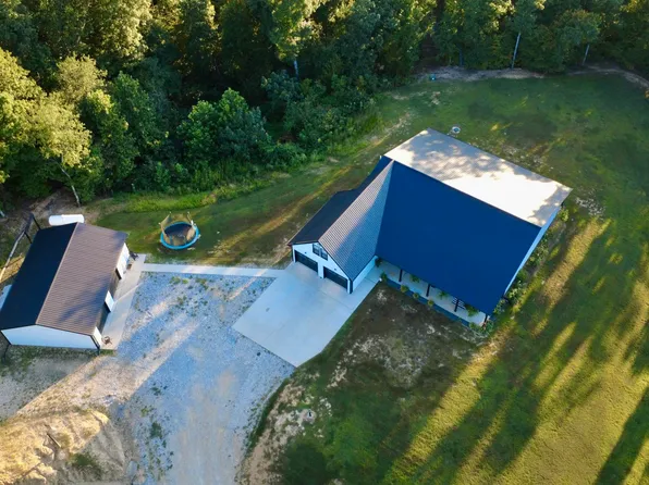 554 McNichols Rd, Cadiz, KY 42211