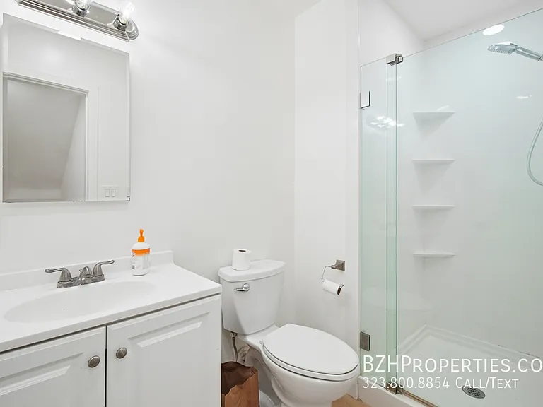 919 S Sherbourne Dr #1C — Photo 16