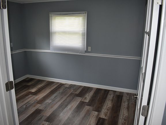 5th image of 124 W Hislop Dr