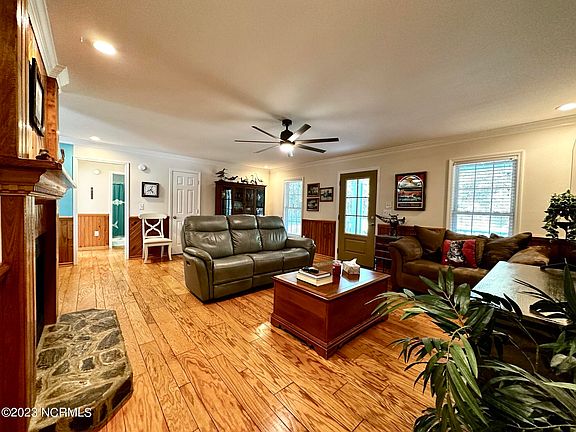 5th image of 1285 Riverbend Drive SW