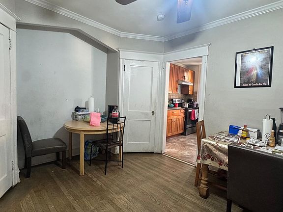 3rd image of 4159 Gilham St