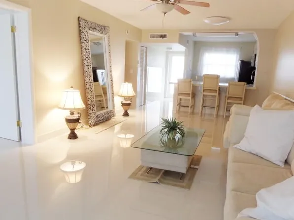 5950 Del Lago Cir #222, Fort Lauderdale, FL 33313