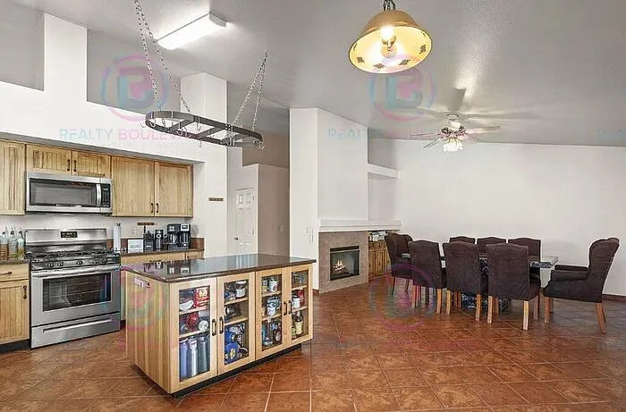 3059 Creekwood Dr — Photo 4