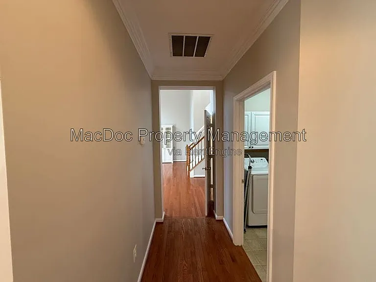 1404 Graham Dr — Photo 22