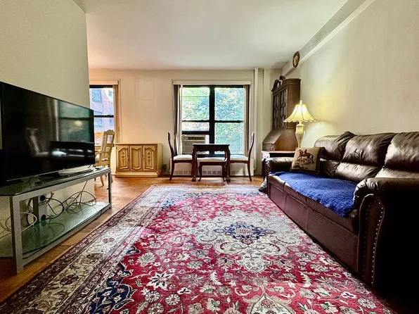 209 Clinton Ave APT 2D, Brooklyn, NY 11205