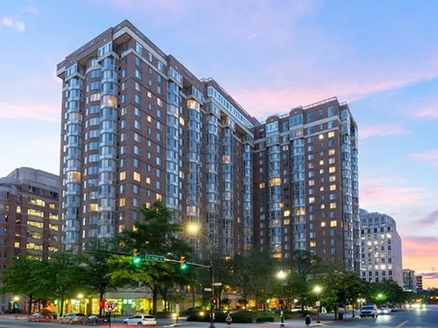 Meridian at Ballston Commons at Sunset