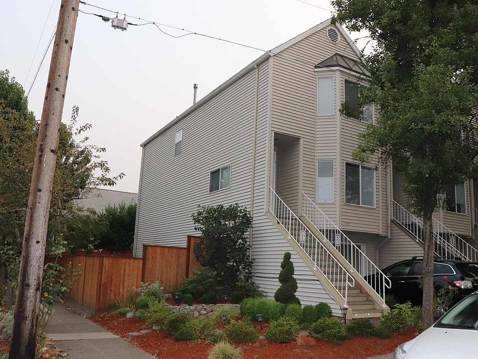 outside view including back/side yard