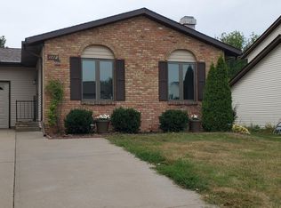 1722 12th Ave #1722, Coralville, IA 52241