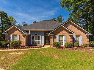 1625 Northpointe Dr, Deatsville, AL 36022