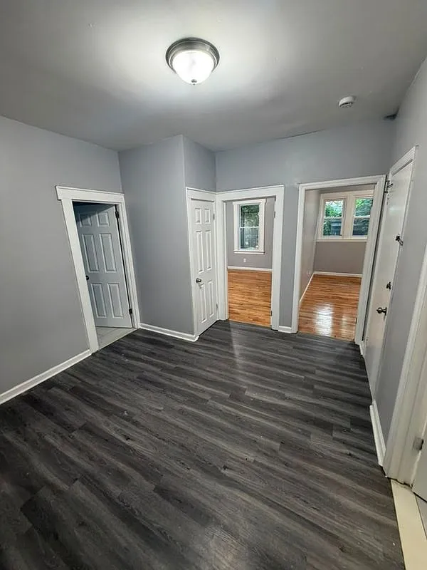 3 bed, 2.0 bath, 1306 sqft, $2,700 — Photo 3