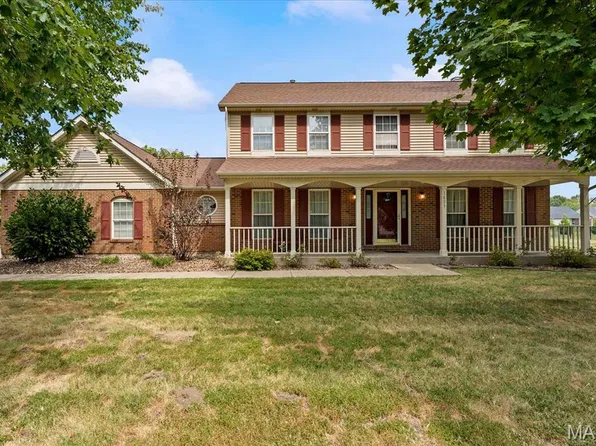 1895 Cedarwood Trl, Belleville, IL 62226