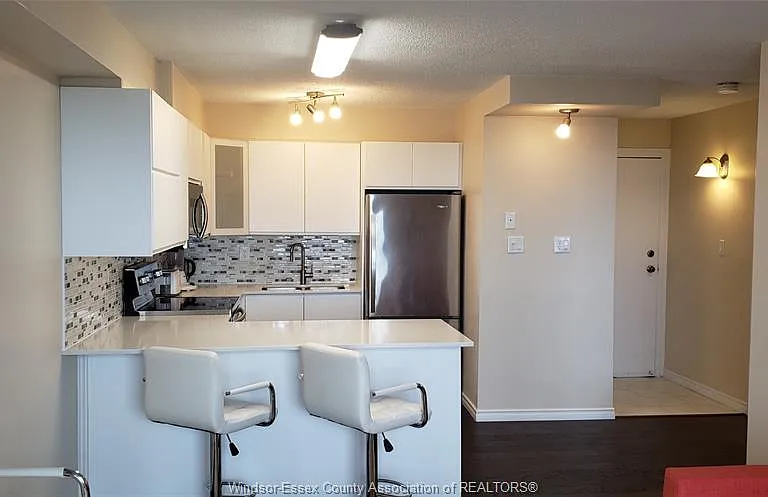 150 Park St W #2514 — Photo 5