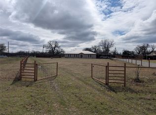 122 Wolf Cir, Graham, TX 76450
