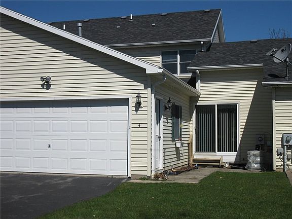 3rd image of 4 Hamlin Dr