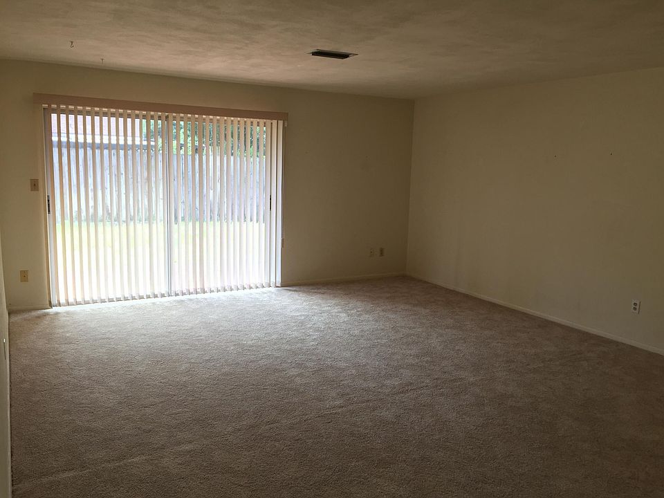 1st image of 1605 Nassau St