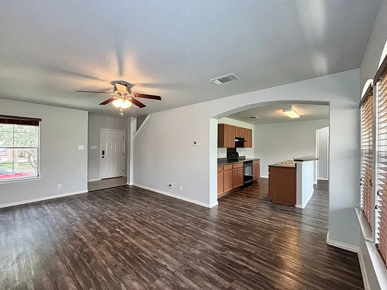 6626 Clovis Ct — Photo 4