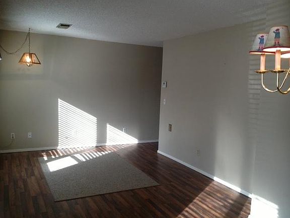 5th image of 34 Mellor Ln