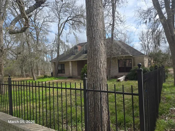 15823 Oleta Ln, Sugar Land, TX 77498