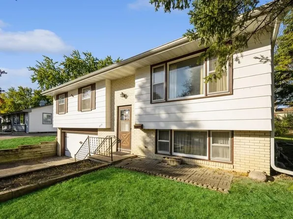 3113 Aquila Ave N, Crystal, MN 55427