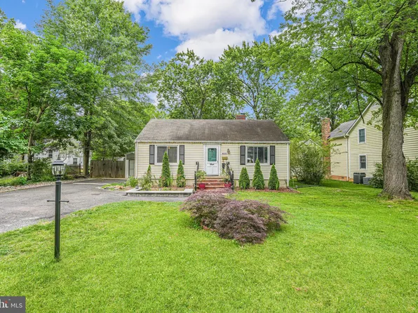 9035 West St, Manassas, VA 20110